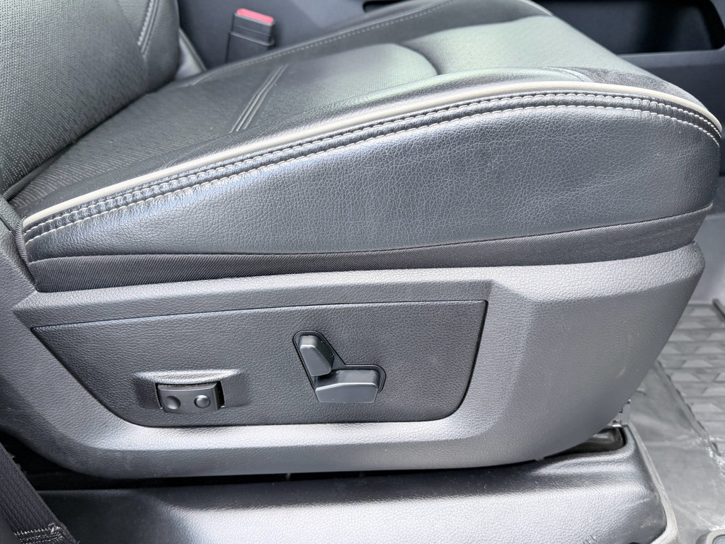 Used 2019 RAM 3500 Laramie image 25