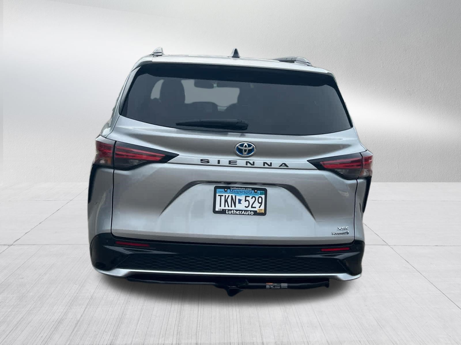Used 2021 Toyota Sienna XSE w/ XSE Plus Package FWD image 4