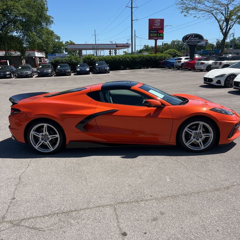 Used 2021 Chevrolet Corvette Stingray Coupe w/ 1LT RWD image 3
