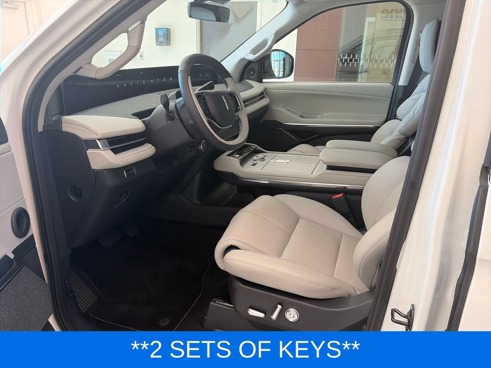 Certified 2026 Lincoln Navigator Reserve AWD/4WD image 14