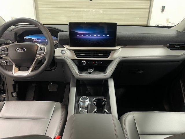 New 2026 Ford Explorer Active w/ Active Comfort Package AWD/4WD image 13
