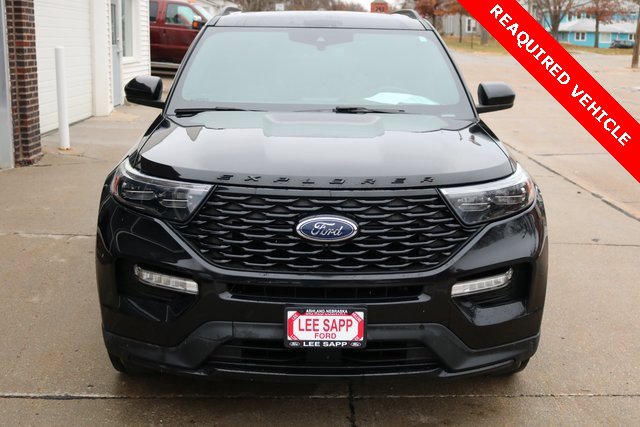 Used 2022 Ford Explorer ST-Line w/ Class IV Trailer Tow Package image 3