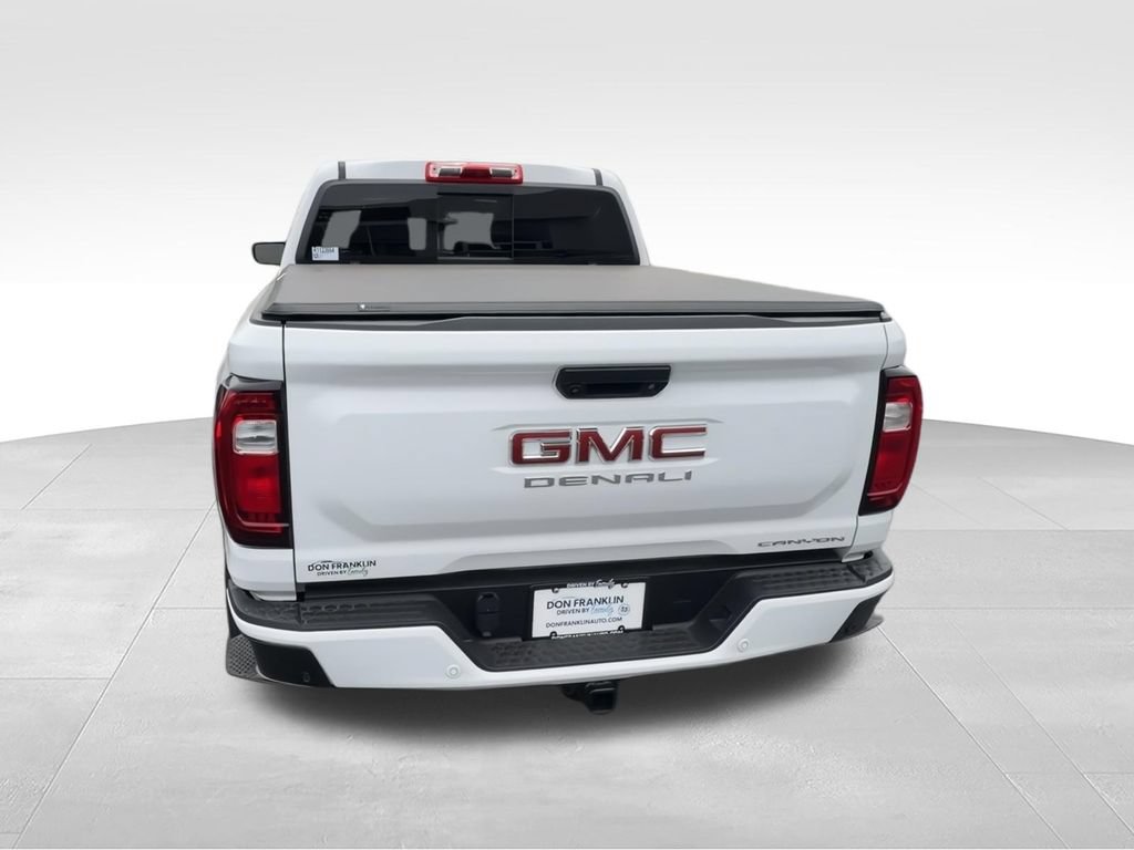 Used 2024 GMC Canyon Denali AWD/4WD image 7