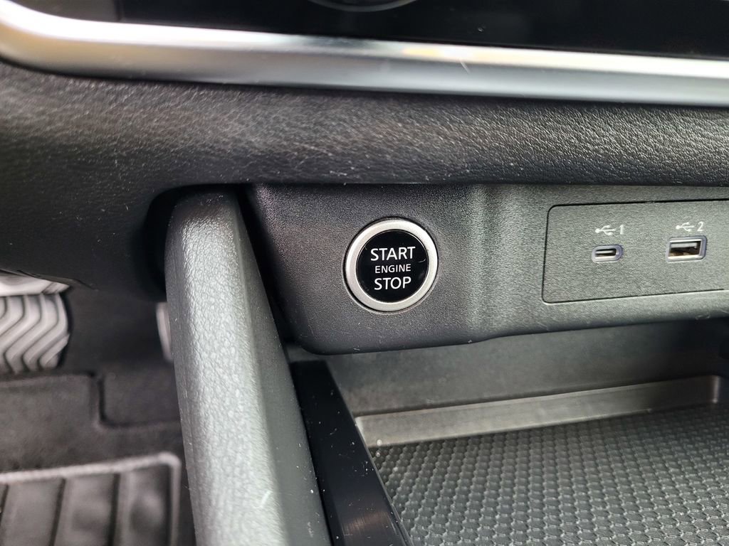 Used 2021 Nissan Rogue S image 15