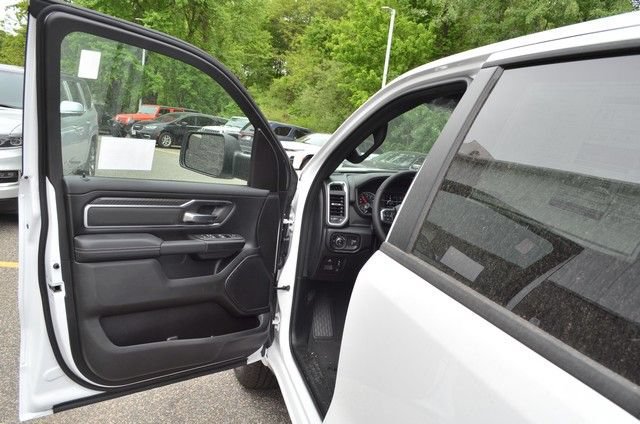 New 2026 RAM 1500 Express AWD/4WD image 12