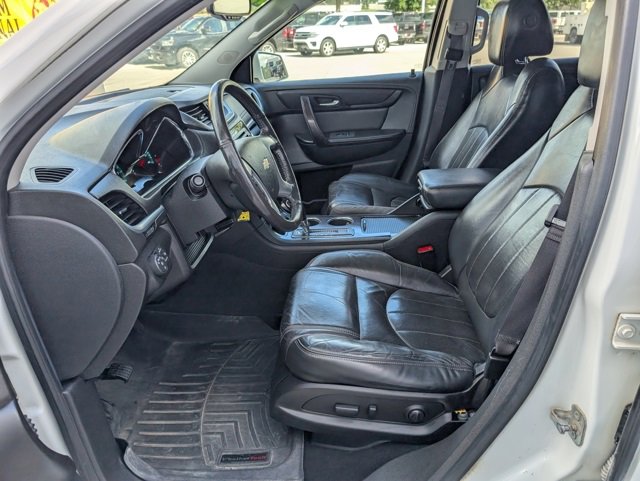 Used 2015 Chevrolet Traverse LTZ image 2