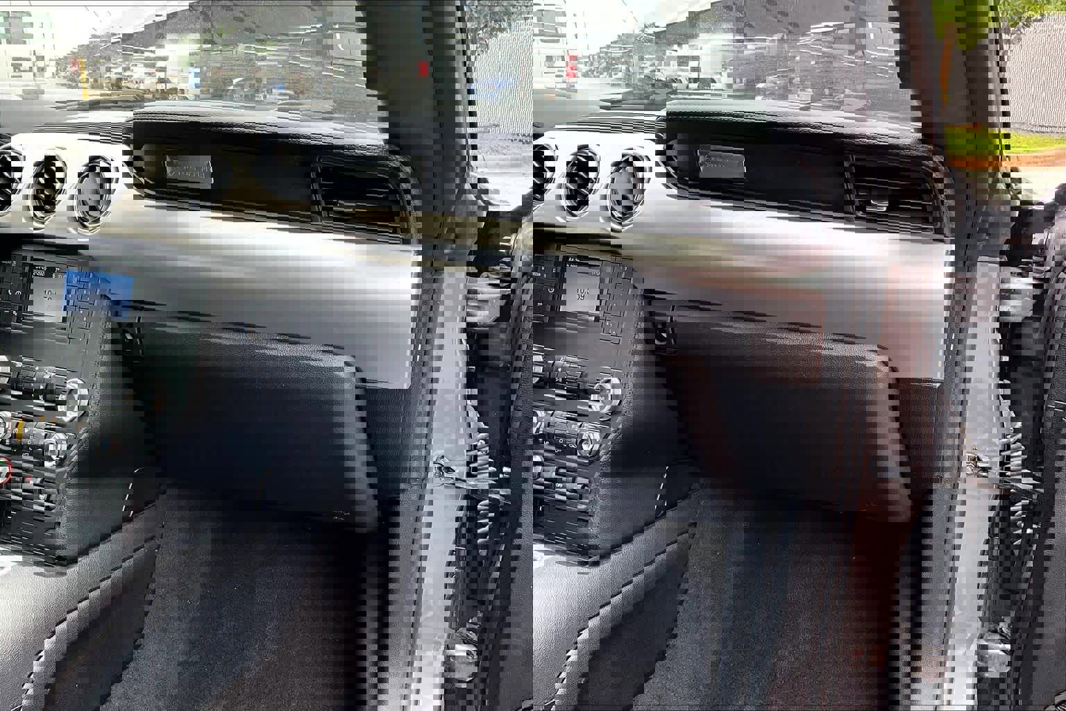 Used 2022 Ford Mustang GT RWD image 18