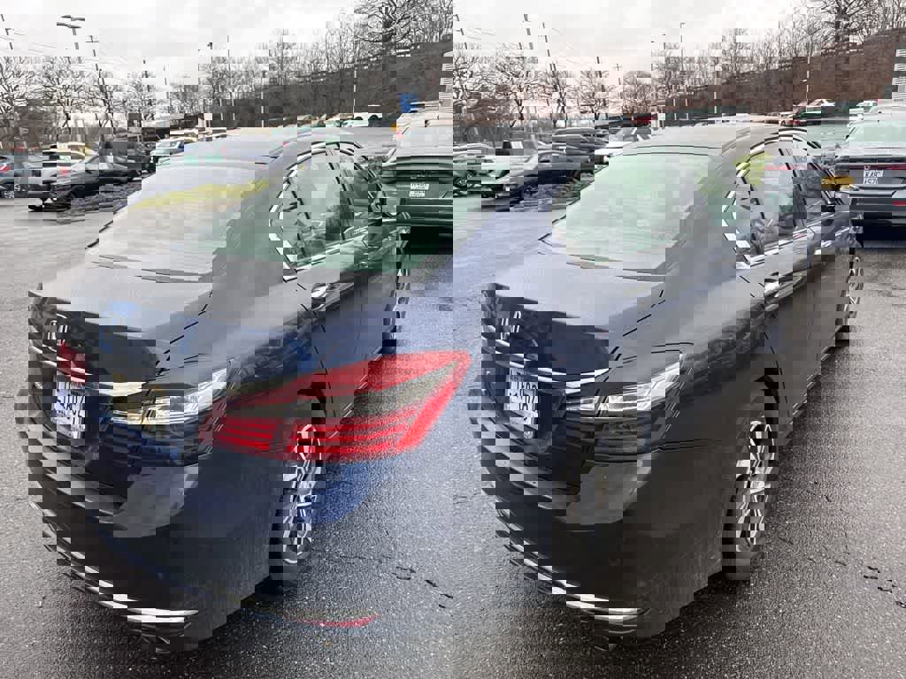 Used 2017 Honda Accord LX image 19