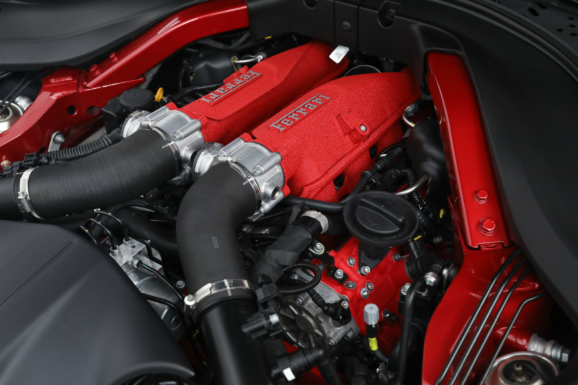 Used 2025 Ferrari Roma Spider image 41