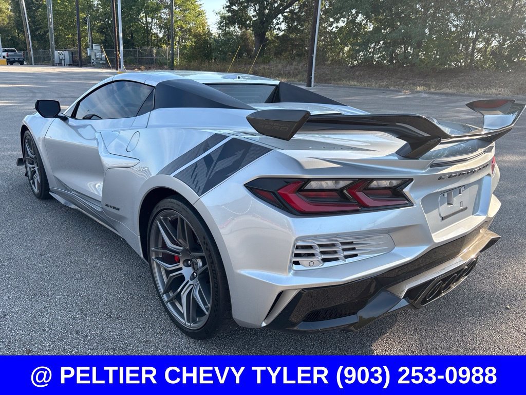 Used 2026 Chevrolet Corvette Z06 w/ Z07 Performance Package RWD image 7