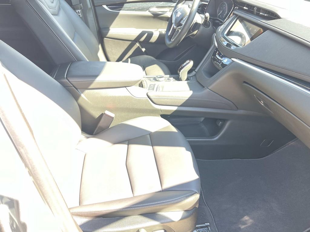 Certified 2026 Cadillac XT5 Premium Luxury image 23