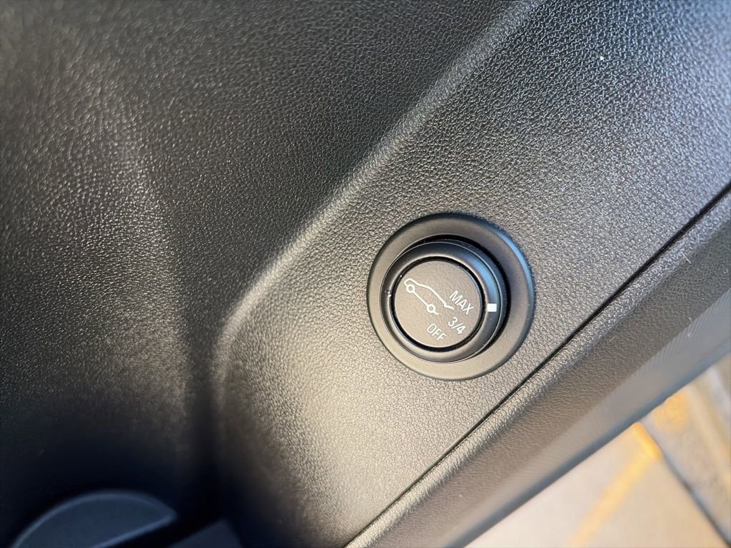 Certified 2018 Chevrolet Equinox LT image 12