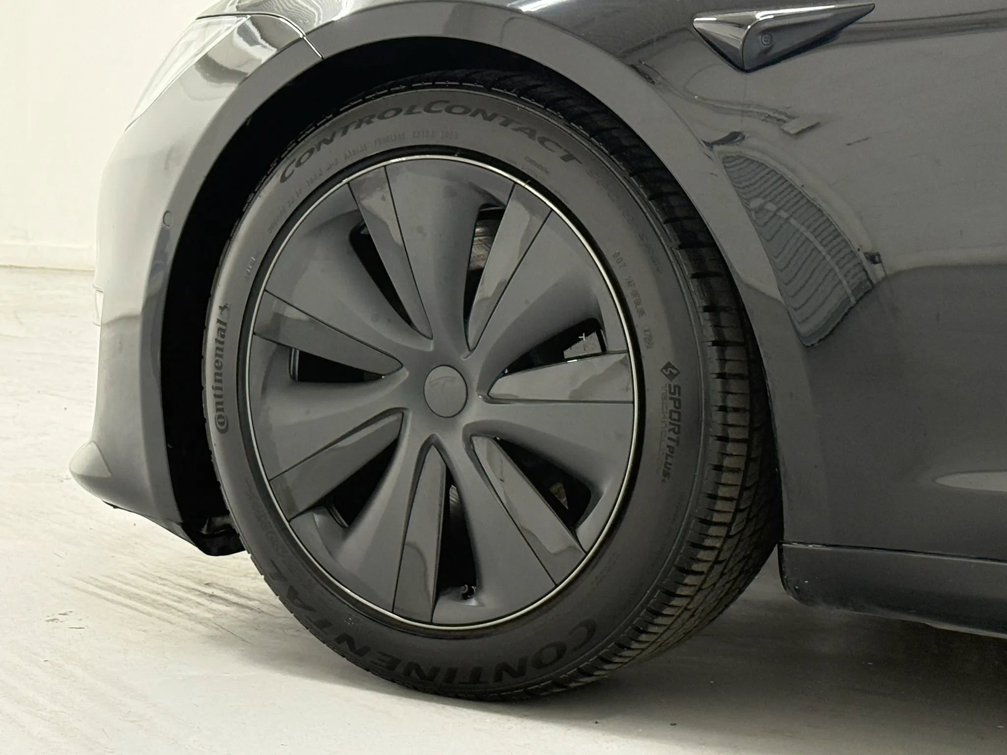 Used 2021 Tesla Model S Plaid AWD/4WD image 39