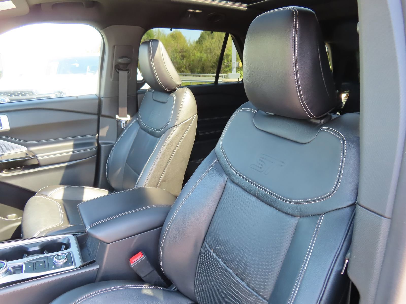 Used 2021 Ford Explorer ST w/ Equipment Group 401A image 32