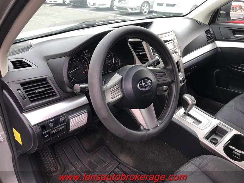 Used 2011 Subaru Outback 2.5i AWD/4WD image 10