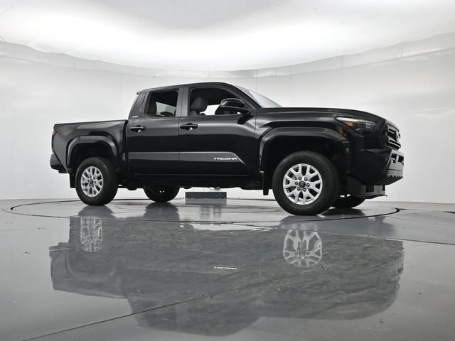 Used 2024 Toyota Tacoma SR5 AWD/4WD image 35