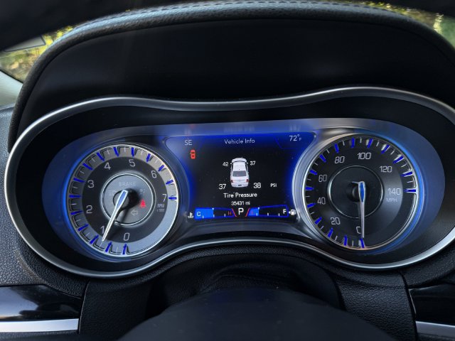 Used 2023 Chrysler 300 Touring L w/ Popular Equipment Group RWD image 16