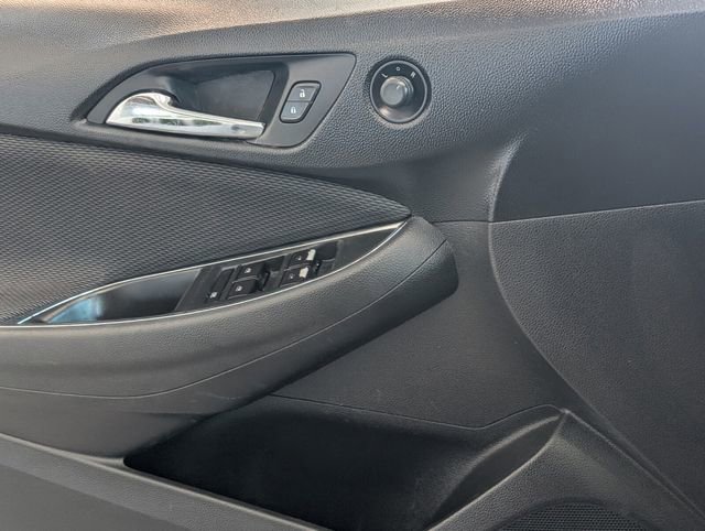 Used 2017 Chevrolet Cruze LT w/ Convenience Package image 23