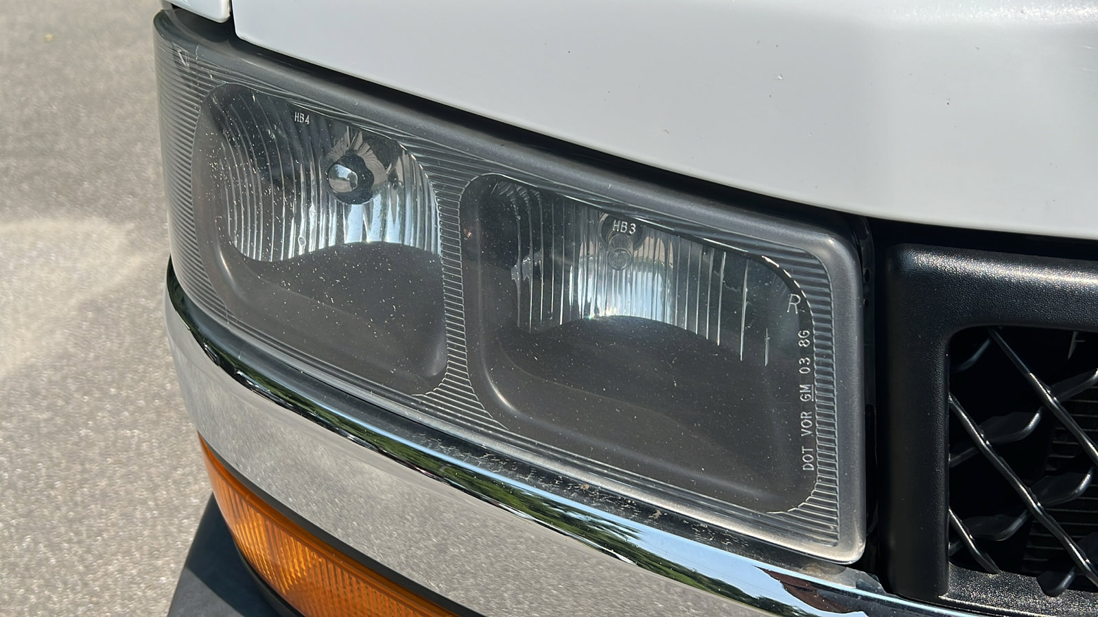 Used 2020 Chevrolet Express 3500 LT w/ LT Preferred Equipment Group image 9