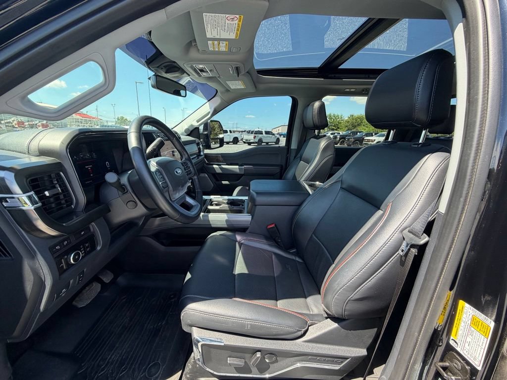 Used 2024 Ford F250 Lariat w/ Black Appearance Package AWD/4WD image 3