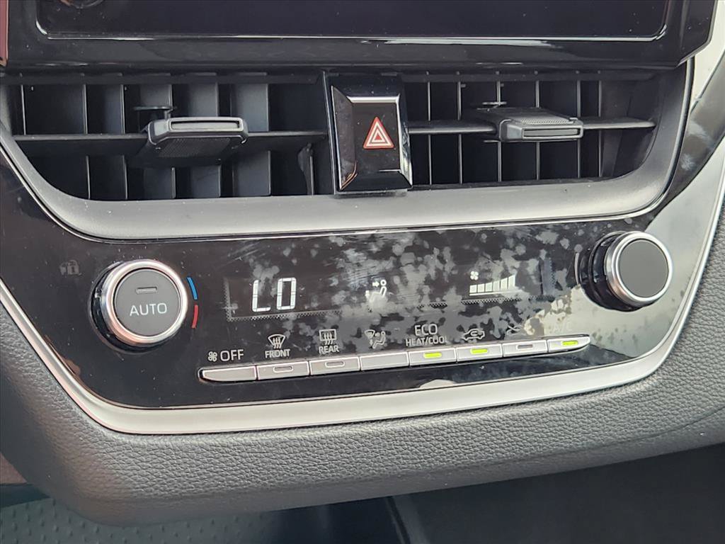 Certified 2025 Toyota Corolla LE FWD image 25