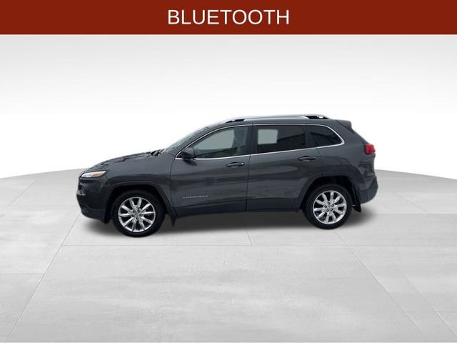 Used 2017 Jeep Cherokee Limited image 4