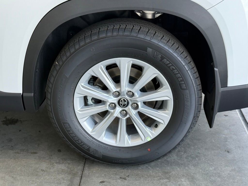New 2026 Toyota Grand Highlander XLE image 13