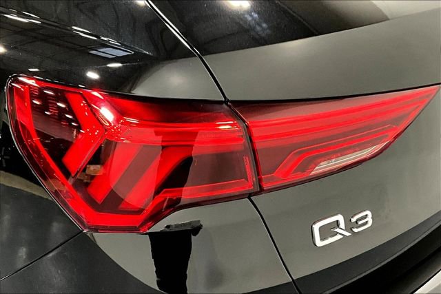 Used 2025 Audi Q3 2.0T Premium w/ Convenience Package image 31