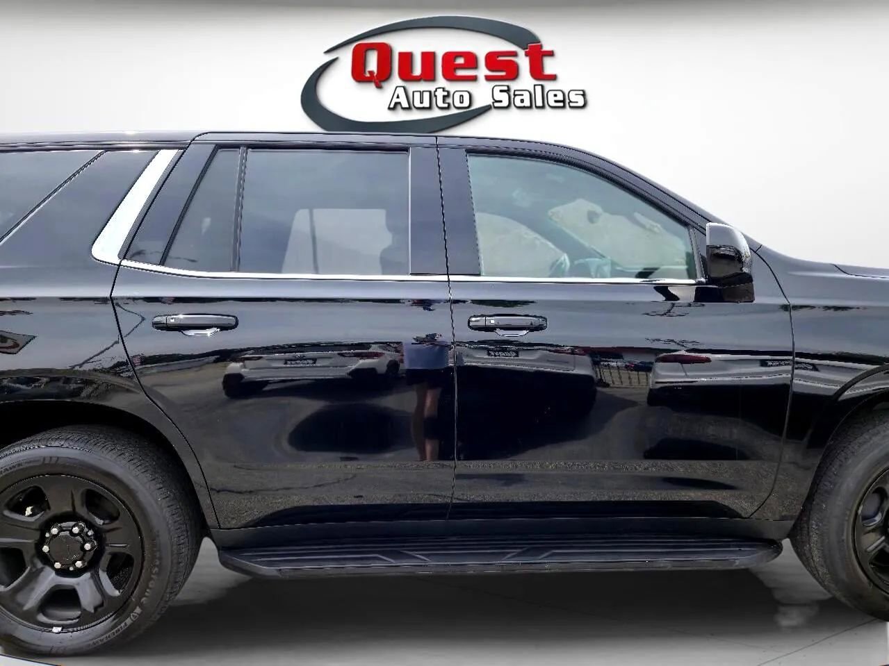 Used 2021 Chevrolet Tahoe 4WD image 2