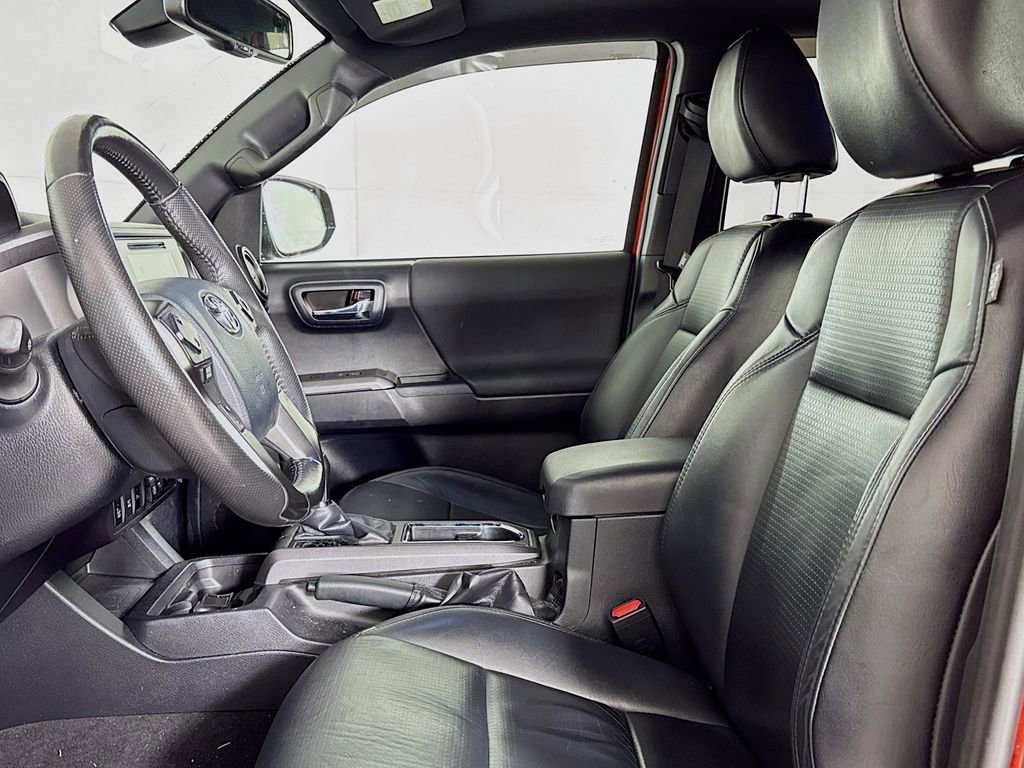 Used 2018 Toyota Tacoma TRD Off-Road image 13