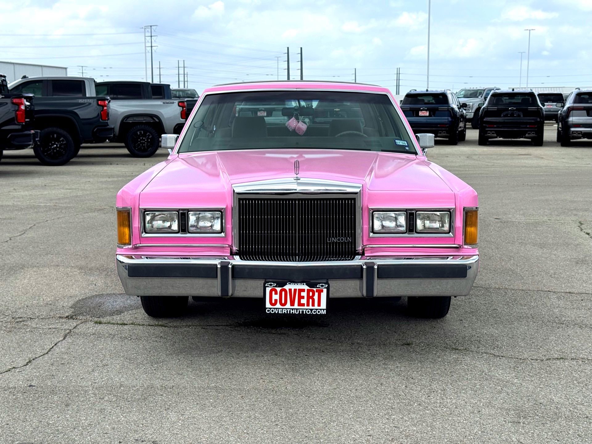 Used 1989 Lincoln Town Car Signature RWD image 6