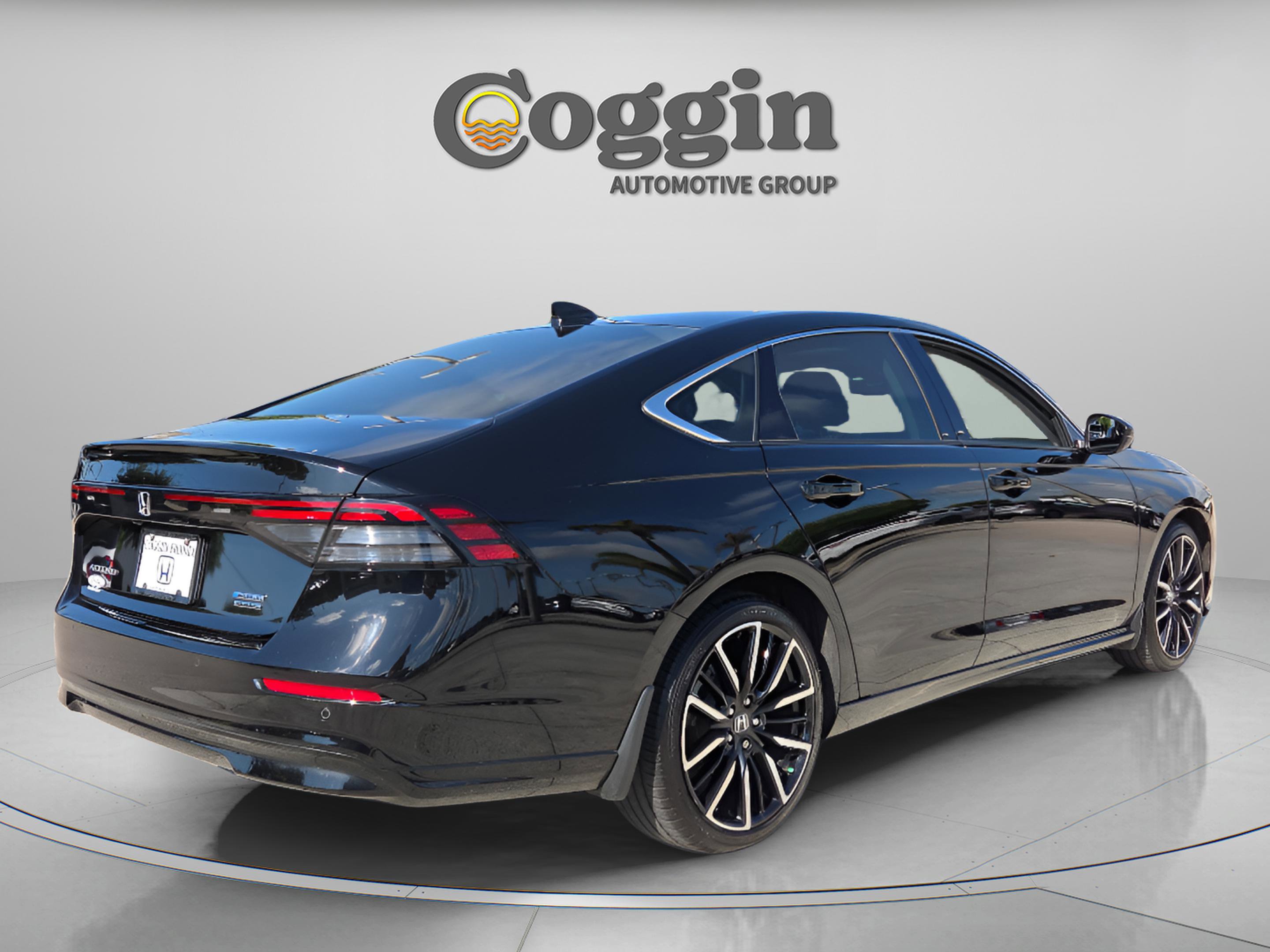 Used 2025 Honda Accord Touring image 5