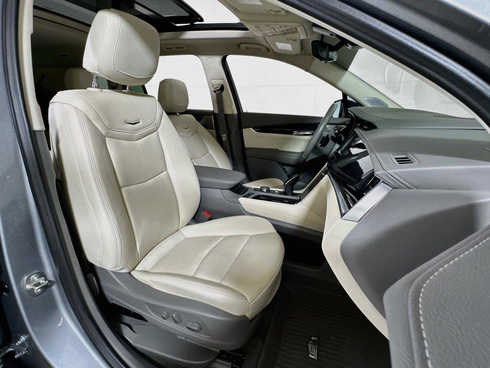 Used 2024 Cadillac XT6 Premium Luxury w/ Technology Package FWD image 29