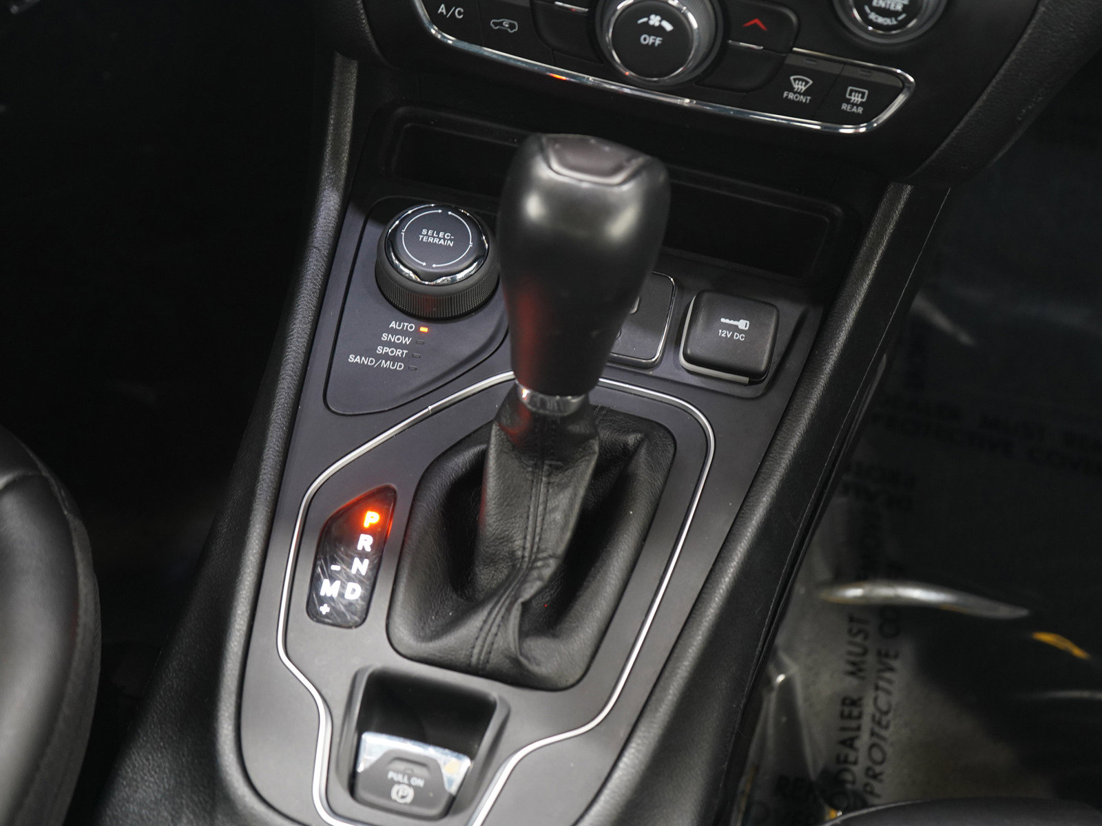 Used 2022 Jeep Cherokee Latitude w/ Sun & Sound Group image 17