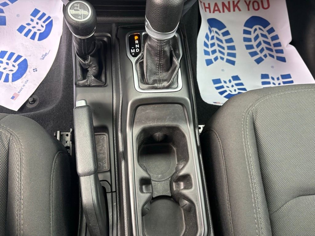 Used 2019 Jeep Wrangler Sport S image 25