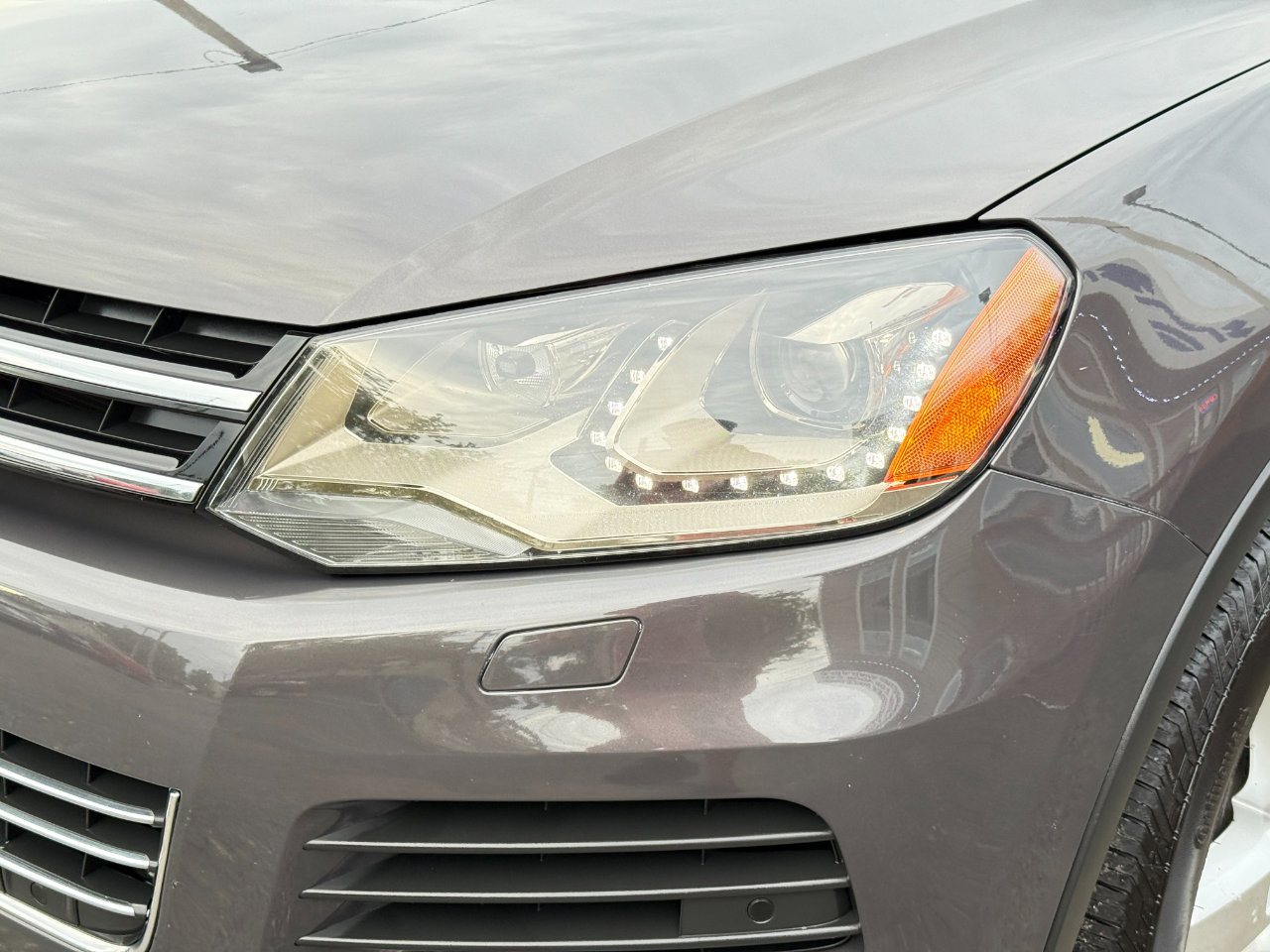 Used 2012 Volkswagen Touareg VR6 image 9