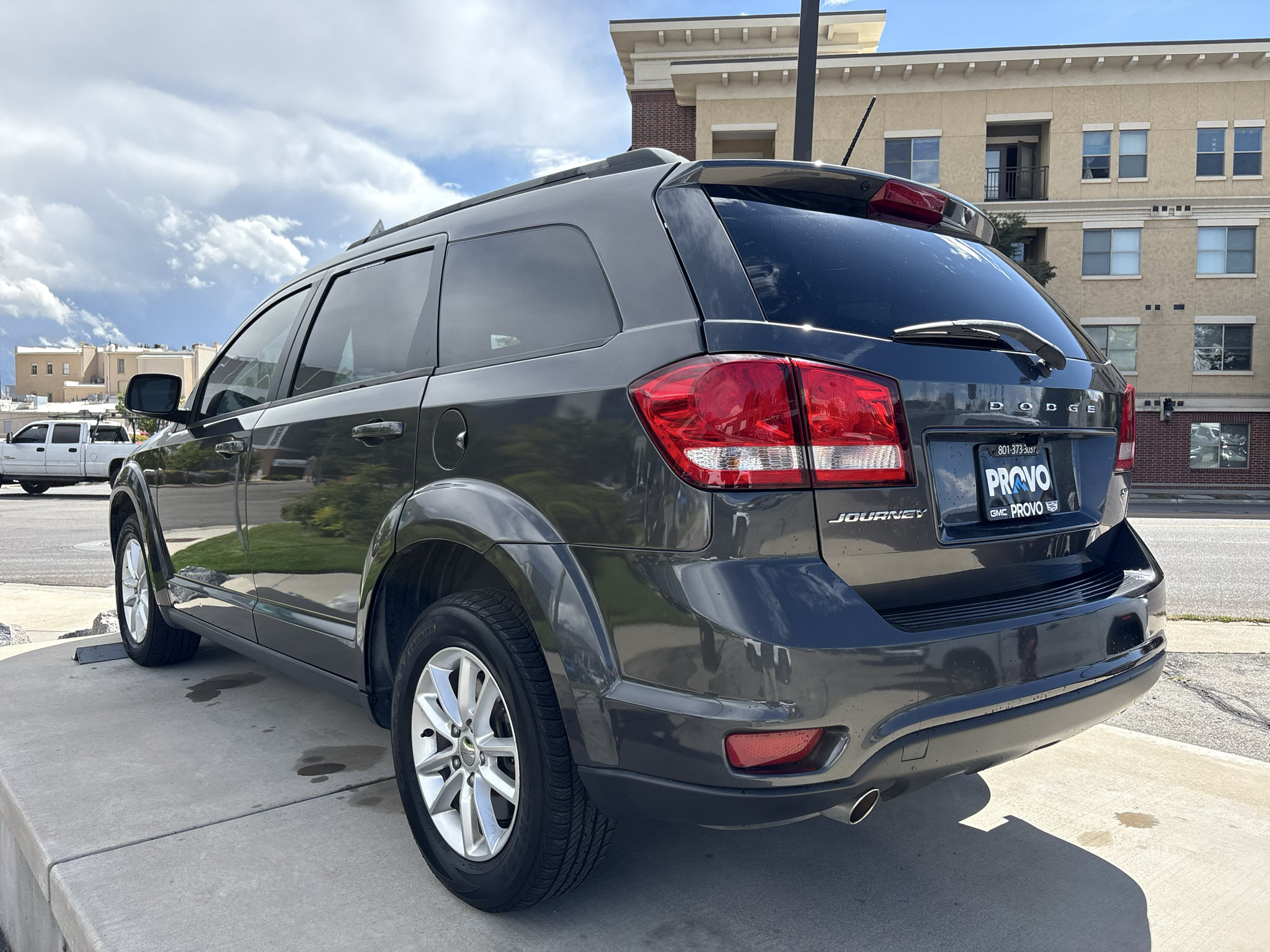 Used 2017 Dodge Journey SXT w/ Premium Group FWD image 8