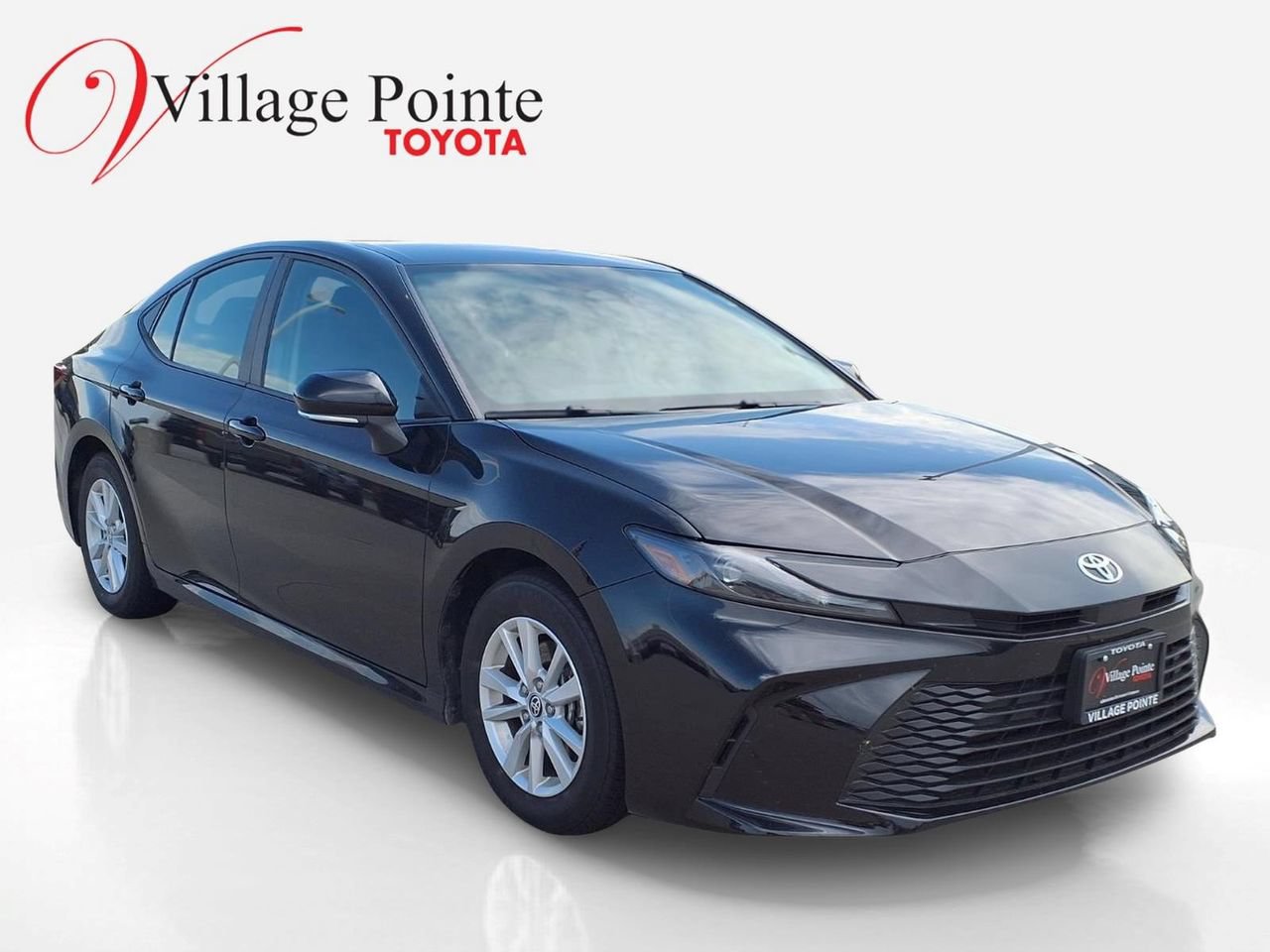 Used 2025 Toyota Camry LE FWD image 7