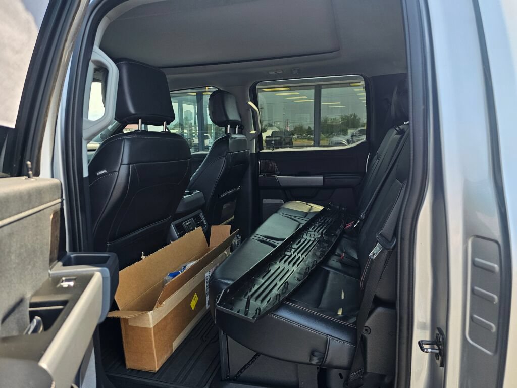 Certified 2024 Ford F450 Lariat w/ Chrome Package AWD/4WD image 17