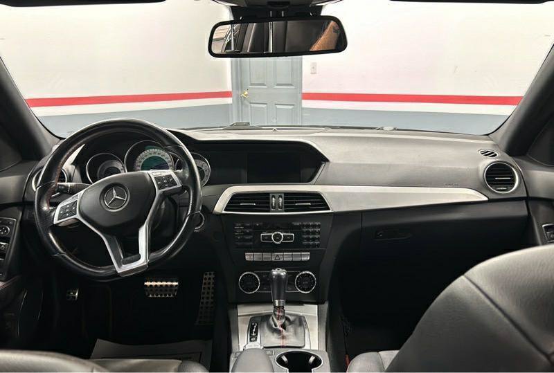 Used 2013 Mercedes-Benz C 250 Sedan image 11