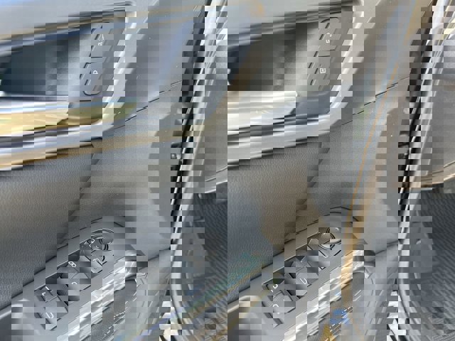 New 2026 Chevrolet Traverse LT w/ LPO, Floor Liner Package image 24