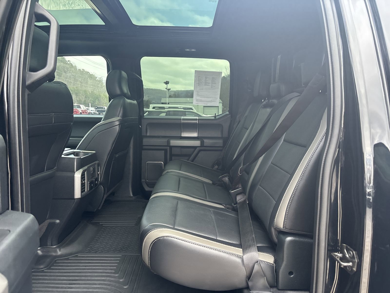 Used 2018 Ford F150 Raptor w/ Equipment Group 802A Luxury AWD/4WD image 22