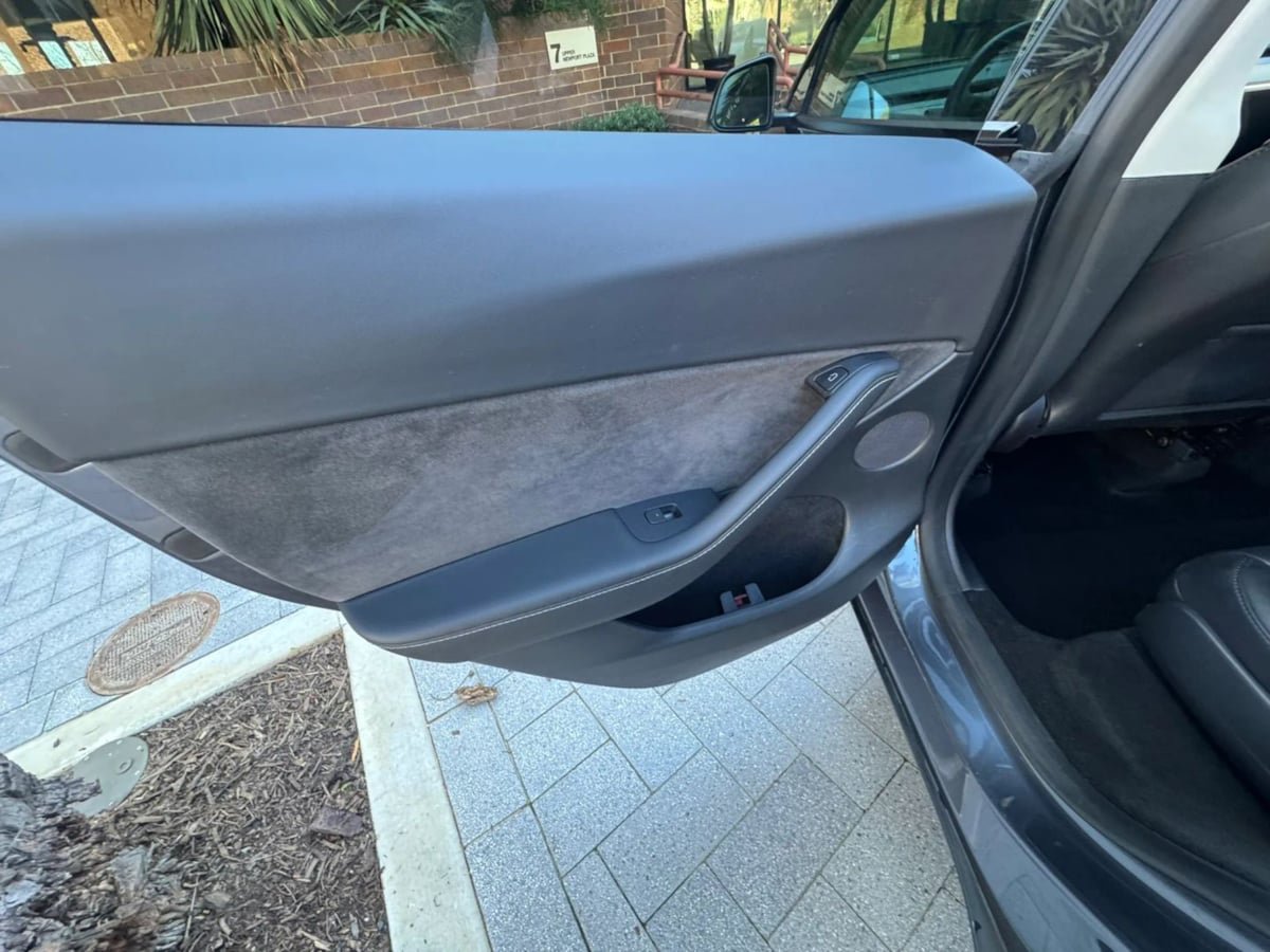 Used 2024 Tesla Model Y Long Range AWD/4WD image 30