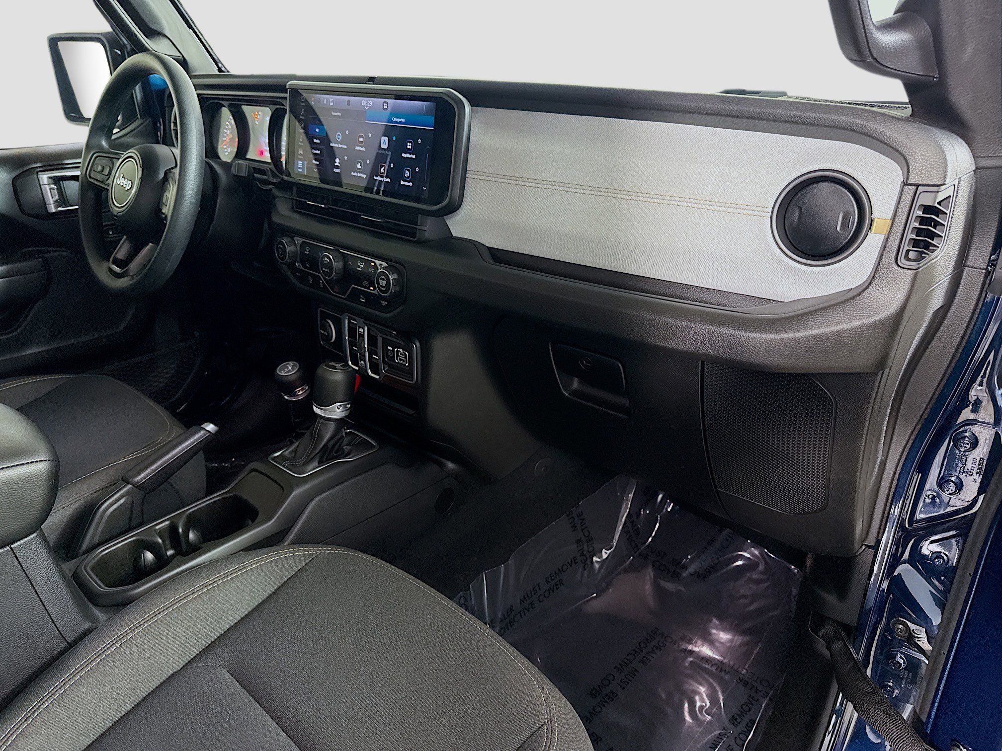 Used 2025 Jeep Wrangler Sport image 30
