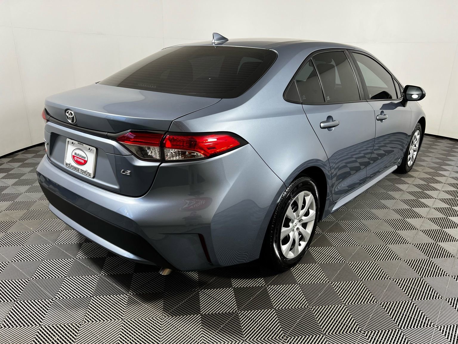 Used 2021 Toyota Corolla LE image 6