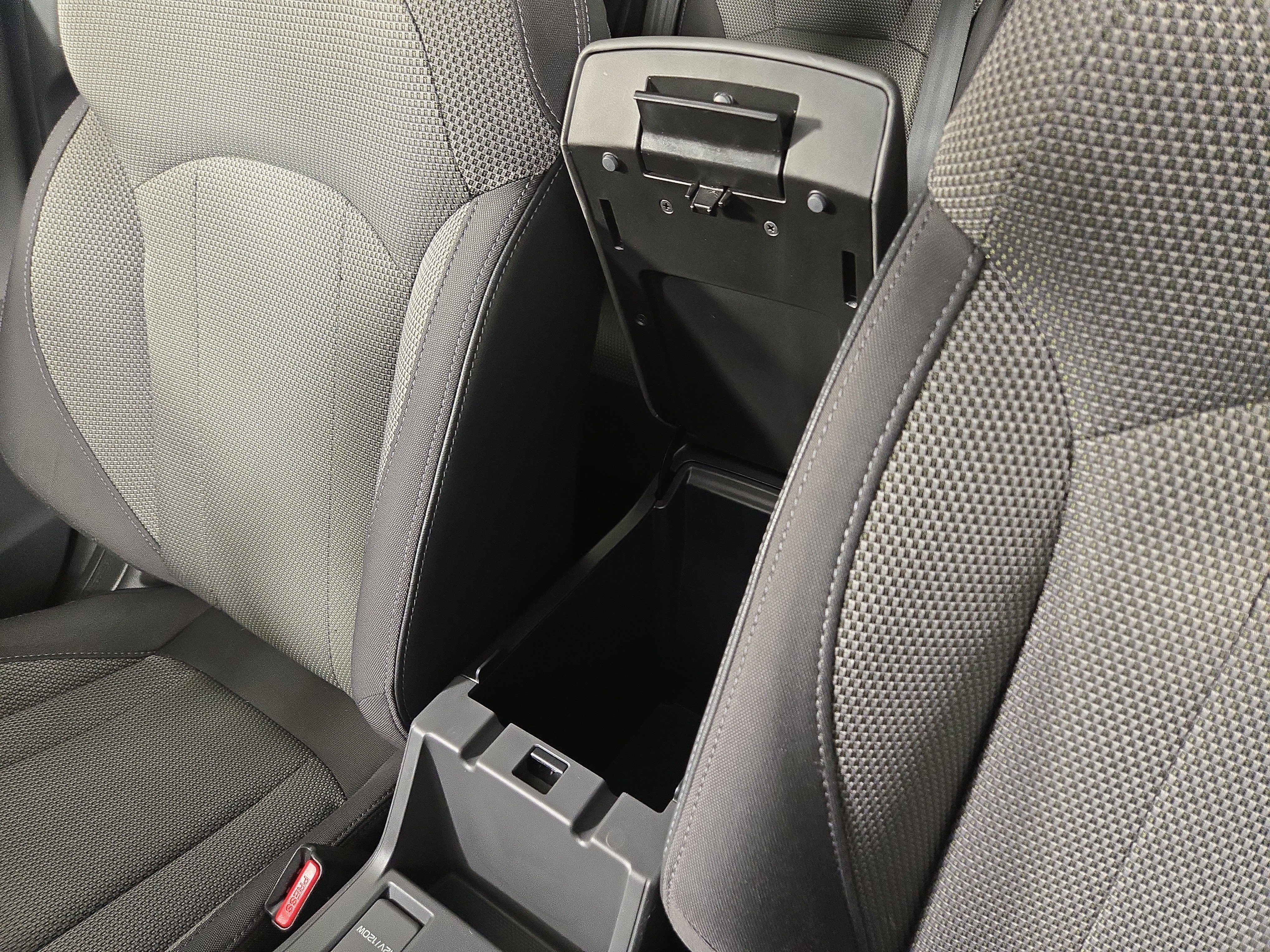 Used 2024 Subaru Crosstrek 2.0i Premium image 26