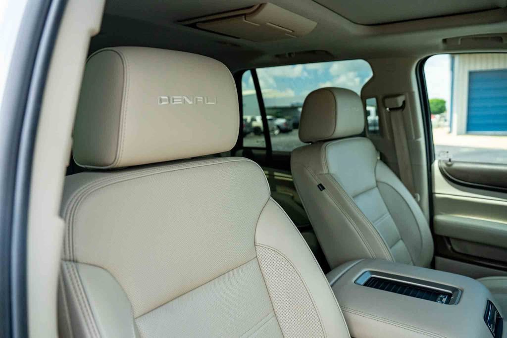Certified 2019 GMC Yukon Denali w/ Open Road Package AWD/4WD image 28