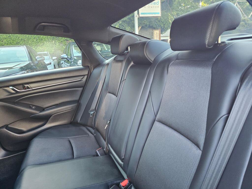 Used 2018 Honda Accord Sport image 20