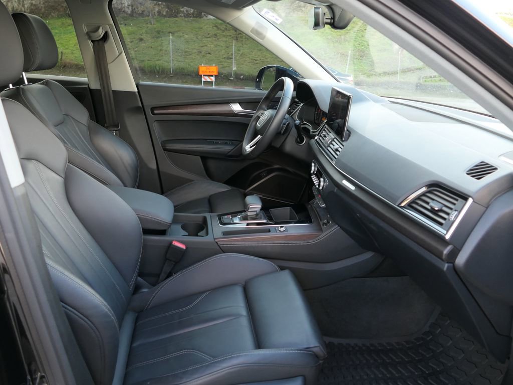 Used 2023 Audi Q5 e Premium Plus w/ Premium Plus Package image 26