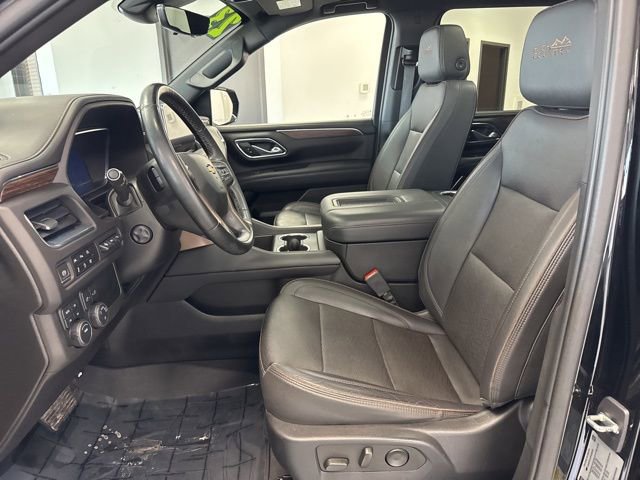 Used 2023 Chevrolet Suburban High Country image 18